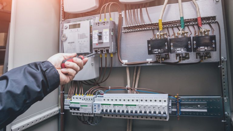 Electrician Detroit, Michigan | Available 24 Hours